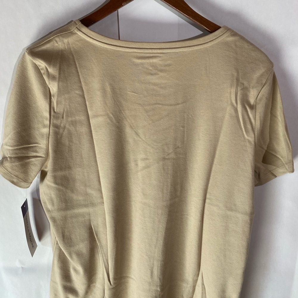 Rebecca Malone Tee-Top V-Neck detail - Picture 2 of 3